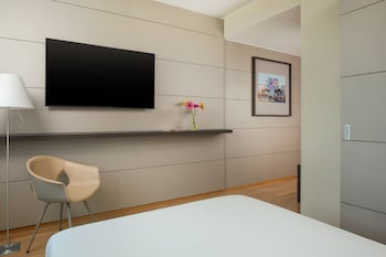 Classic Single Room, 1 Large Twin Bed