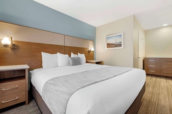 Suite, Multiple Beds, Non Smoking, Kitchen (Living Room)