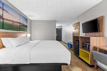 Standard Room, 1 King Bed
