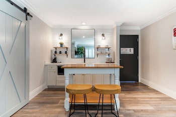 Suite (Wine Country)