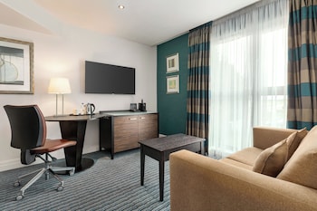 Suite (1 Bedroom with Sofa Bed)