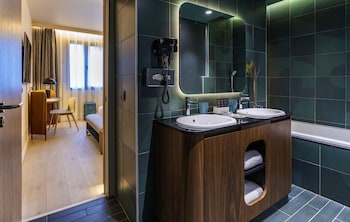 Superior Room, 1 Double Bed with Sofa bed (Lounge)