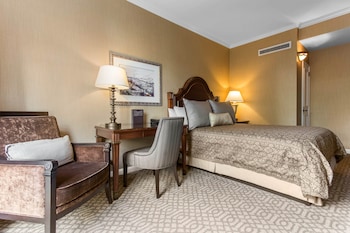 Deluxe Room, 1 Queen Bed