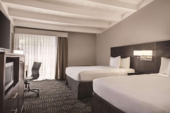 Premium Room, 2 Queen Beds, Accessible, Non Smoking