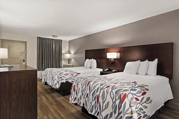 Deluxe Room, 2 Double Beds, Accessible, Non Smoking (Roll-In Shower)