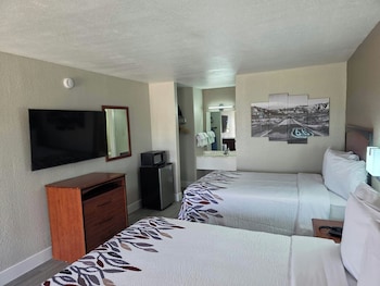 Superior Room, 2 Queen Beds, Non Smoking