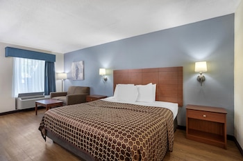Standard Room, 1 King Bed, Non Smoking, Refrigerator & Microwave