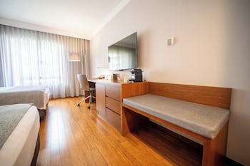 Classic Room, 2 Double Beds, Accessible