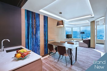 Tower Premium Cityview Suite
