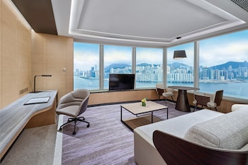 Tower Harbourview Suite