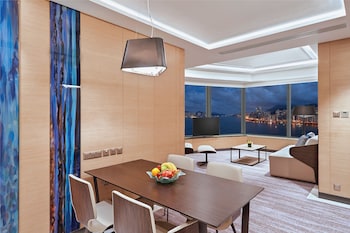 Tower Premium Harbourview Suite