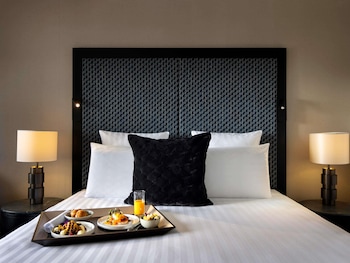 Superior Room, 1 Queen Bed