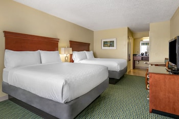 Standard Room, 2 Queen Beds (Exterior)