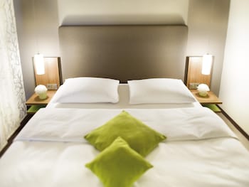 Premium Room, 1 King Bed