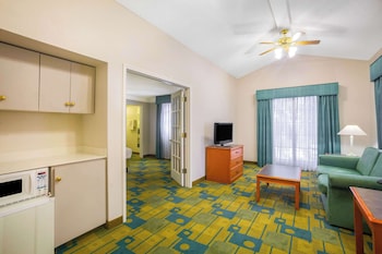 Deluxe Suite, 1 King Bed, Non Smoking