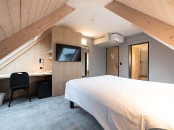 Deluxe Room, 1 Double Bed with Sofa bed