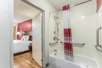Superior Room, 1 King Bed, Accessible, Non Smoking