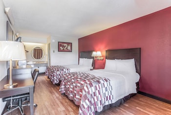 Deluxe Room, 2 Double Beds, Accessible, Non Smoking (Roll-In Shower)