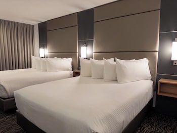 Premium Room, 2 Queen Beds (Breakfast for up to 2 adults)