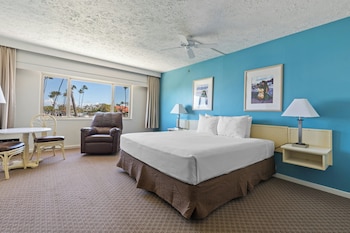 Standard Room, 1 King Bed