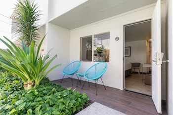 Room, 1 King Bed, Garden View