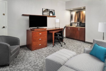 Suite, 1 Bedroom, Balcony