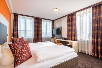 Standard Room, 1 Double Bed (Converts to 2 Twin Beds)