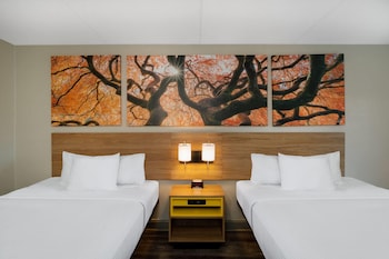 Room, 2 Queen Beds, Smoking