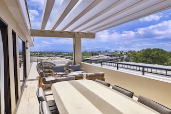 Presidential Suite, 1 King Bed, Accessible (Palace, Roll-In Shower)