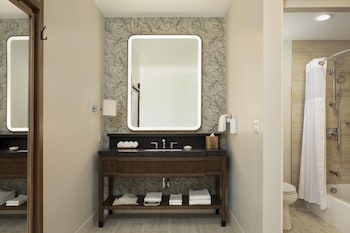 Grand Room, 2 Queen Beds, Ocean View (Palace Grand, Newly Renovated)