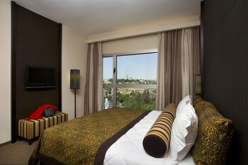 Deluxe Room, City View