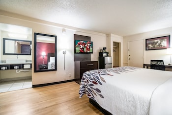 Deluxe Room, 1 King Bed, Smoking
