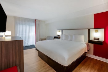 Room, 1 King Bed, Non Smoking (Ground Floor)
