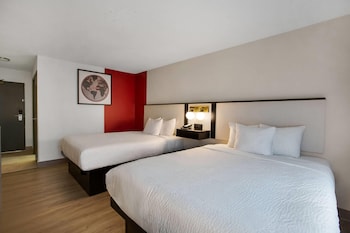 Room, 2 Queen Beds, Non Smoking (Second floor)