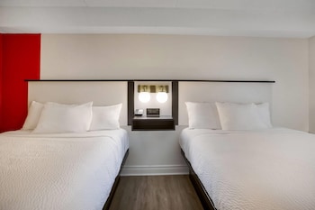 Room, 2 Queen Beds, Non Smoking (Ground Floor)