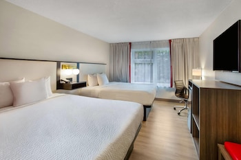 Room, 2 Queen Beds, Non Smoking (Second floor)