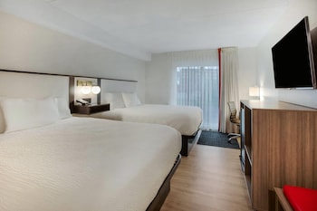 Room, 2 Queen Beds, Non Smoking (Ground Floor)