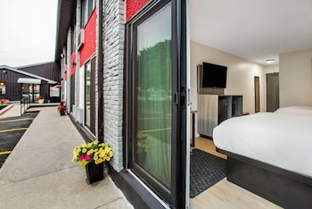 Room, 2 Queen Beds, Non Smoking (Ground Floor)