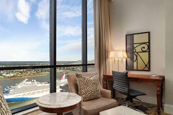Riverside King Room - Riverfront