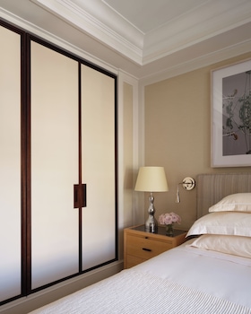 Courtyard Junior Suite
