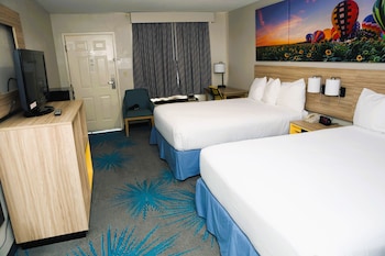 Standard Room, 2 Queen Beds, Non Smoking