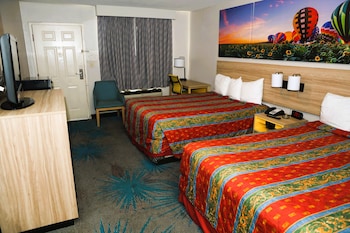 Standard Room, 2 Queen Beds, Smoking