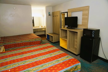 Standard Room, 2 Queen Beds, Smoking
