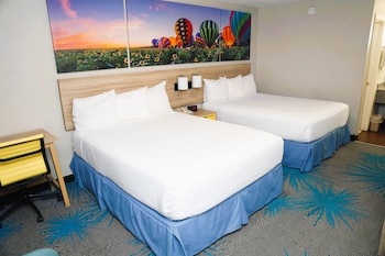 Standard Room, 2 Queen Beds, Smoking