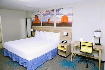 Standard Room, 1 King Bed, Accessible