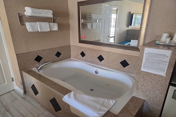 Upgraded, Room, 1 King Bed, Non Smoking, Hot Tub