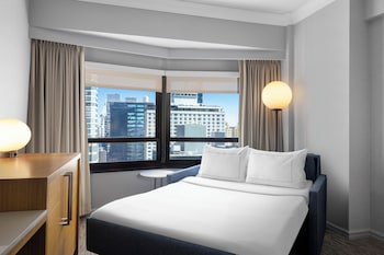 Skyline Room, 1 King Bed
