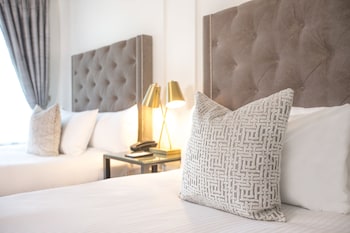 Studio, 2 Queen Beds