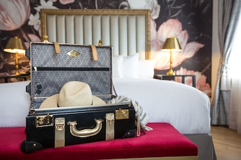 Classic Room, 1 King Bed