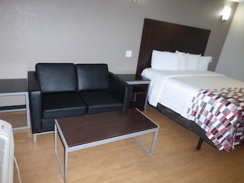 Deluxe Room, 1 King Bed (Smoke Free)